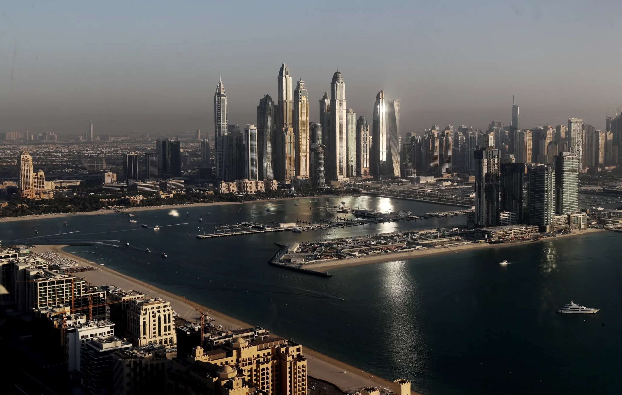 Top Freezones to Start Your Business in the UAE